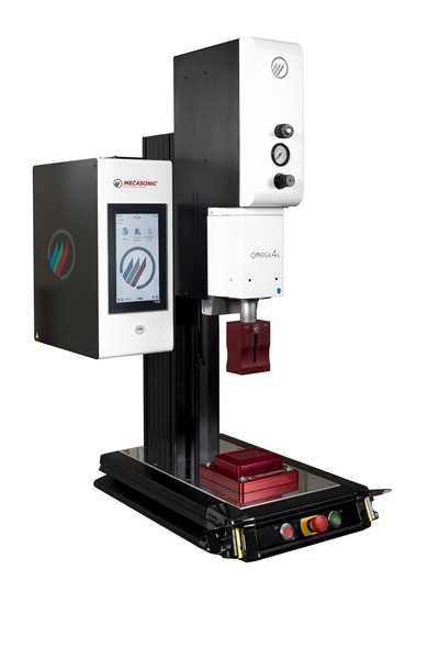 Ultrasonic welding machine